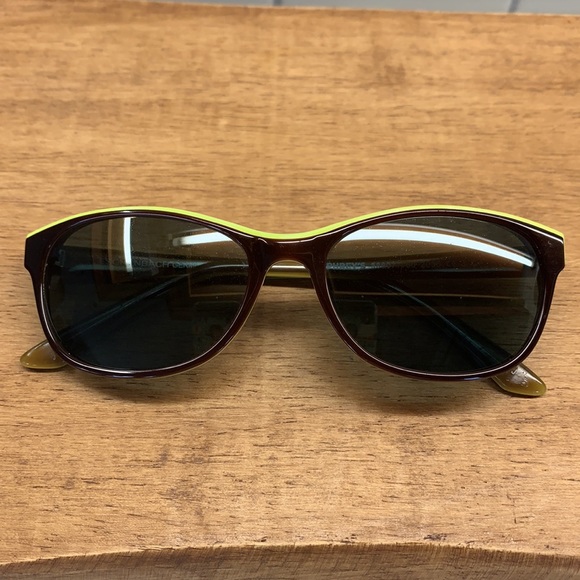 Humphrey’s sunglasses - Picture 5 of 7